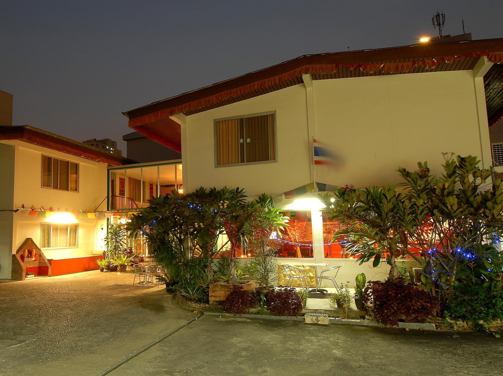 Himalaya Residence Bangkok Exterior photo